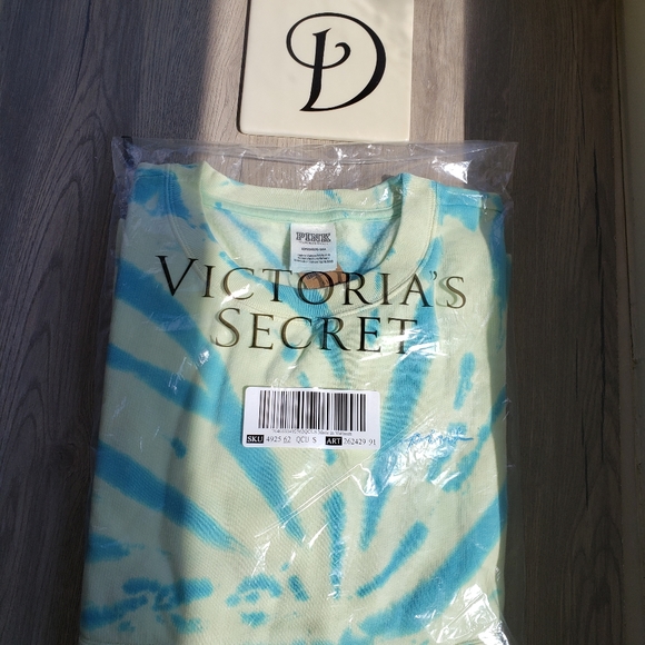 PINK Victoria's Secret Tie Dye Sweatshirt Size: Small Yellow & Robin Egg Blu NWT - Picture 7 of 11